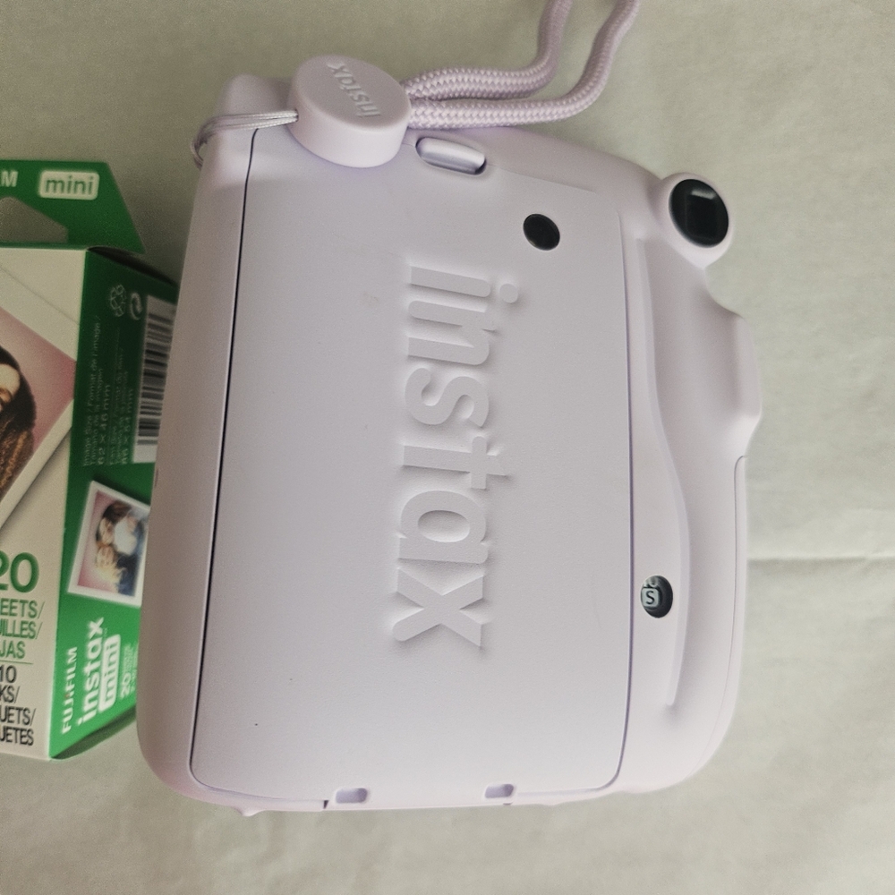 Fujifilm Instax Mini 11 Instant Camera – Lilac / Purple + Film Included - Picture 3 of 4